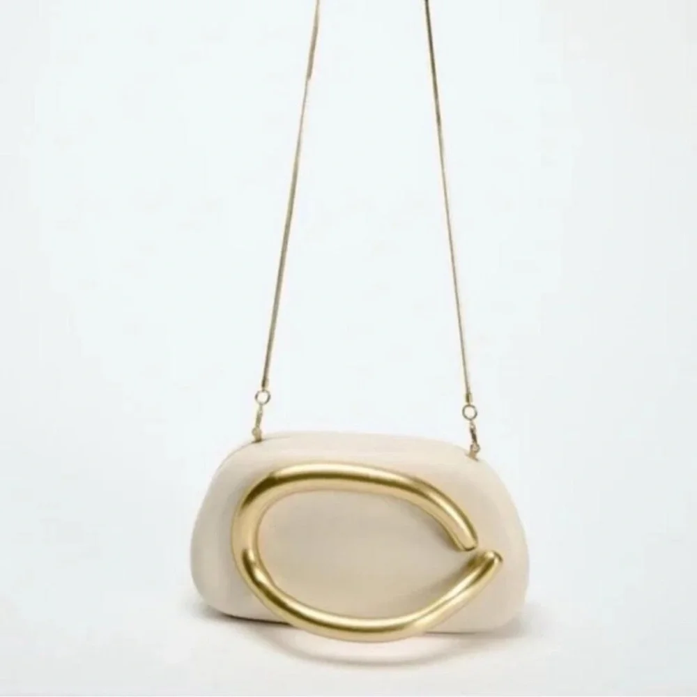ZARA GOLD CLOSURE BOX CLUTCH NWOT - Picture 3 of 7